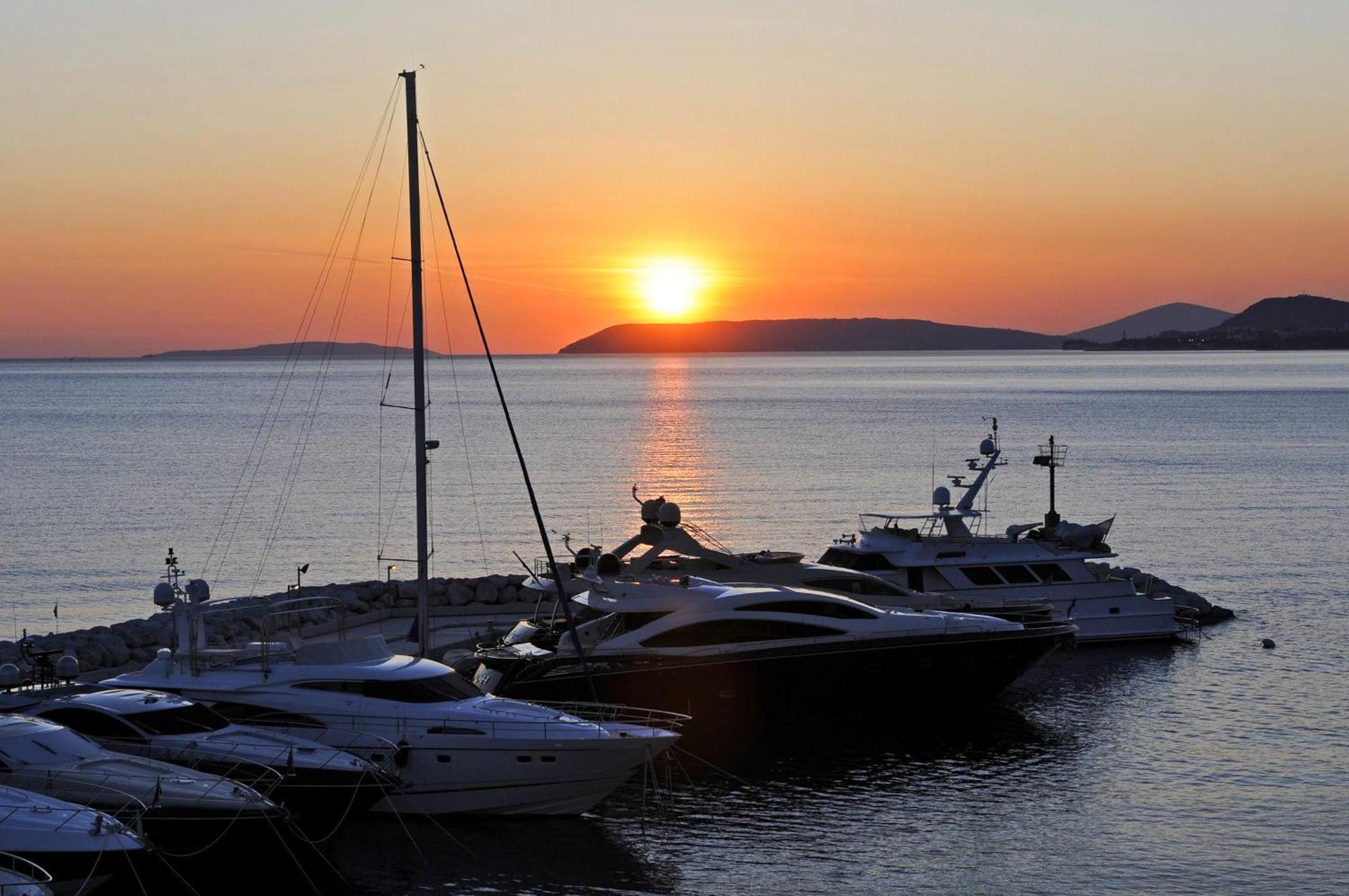 Premium Apartments - Lavica Beach Podstrana Buitenkant foto